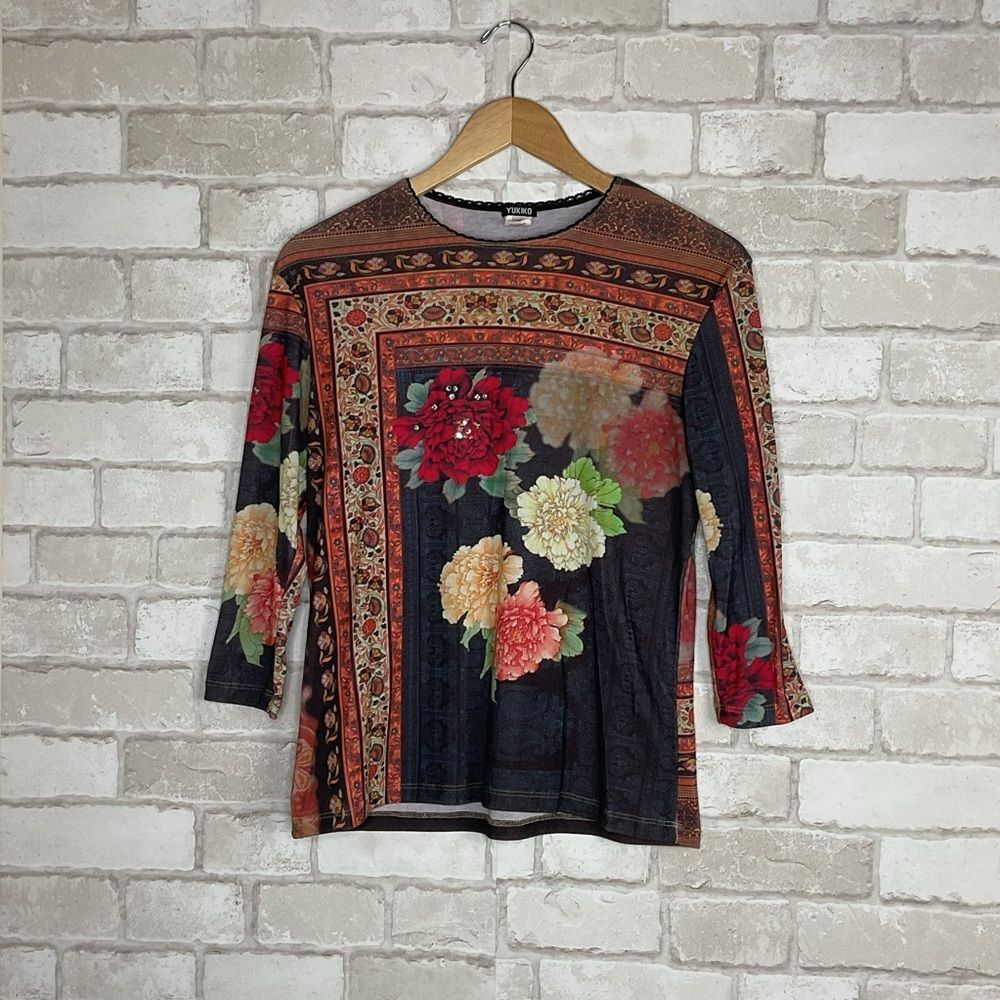 Yukiko Floral Y2K 3/4 Sleeve Graphic Blouse Size M